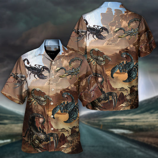 Estilo Escorpión con Montaña Detrás - Camisa Hawaiana Unisex para Hombres y Mujeres
