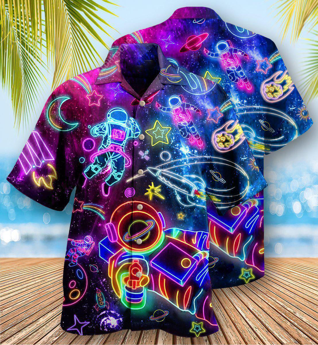 Astronaut Galaxy Escape To The Stars - Hawaiian Shirt