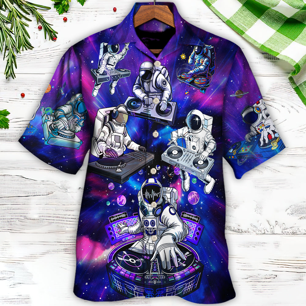 DJ Astronaut Live On Stage Galaxy - Hawaiian Shirt 