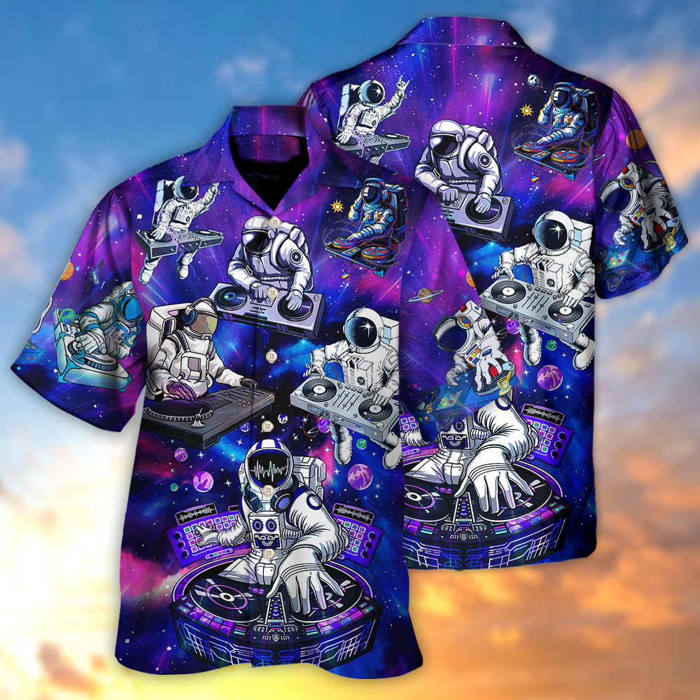 DJ Astronaut Live On Stage Galaxy - Hawaiian Shirt 