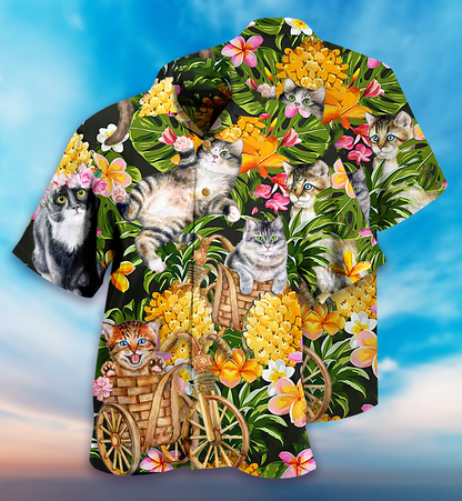 Cat Lovely And Flowers Garden - Hawaiian Shirt 