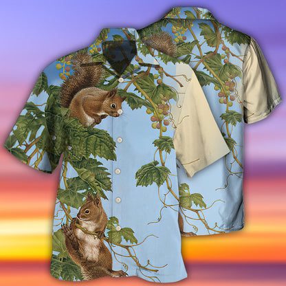Squirrel Tree Climbing - Hawaiian Shirt 