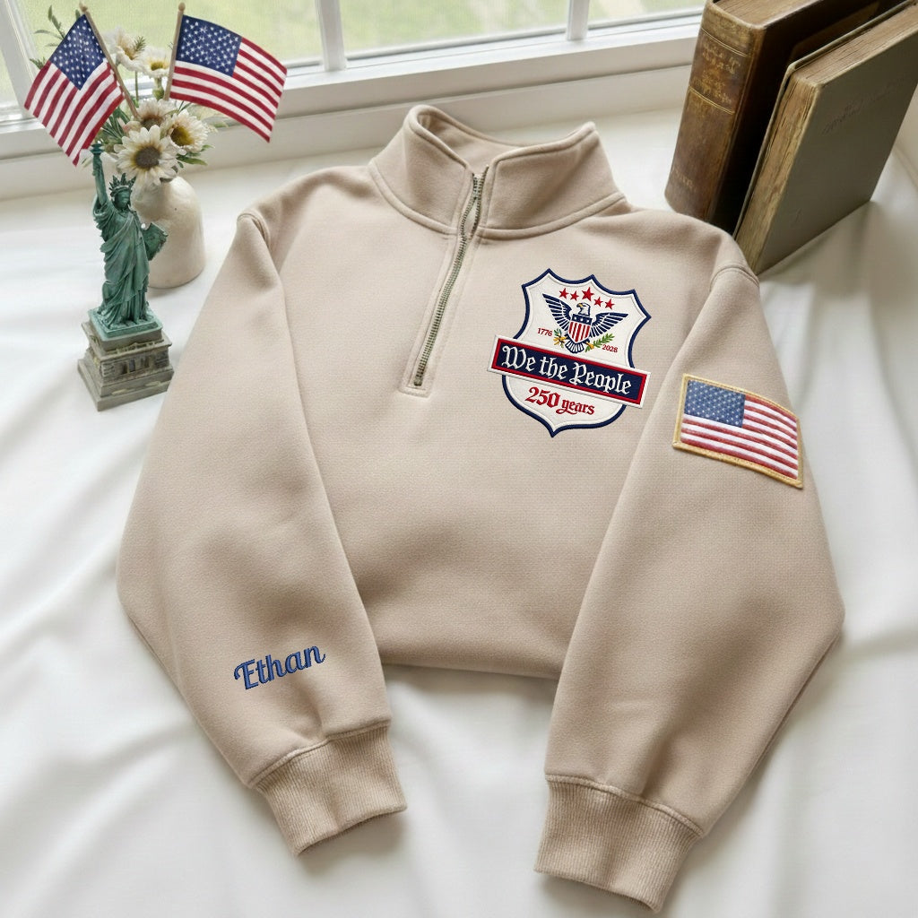 Sudadera con cuello de cremallera bordada con el 250.º aniversario de EE. UU. "We The People"